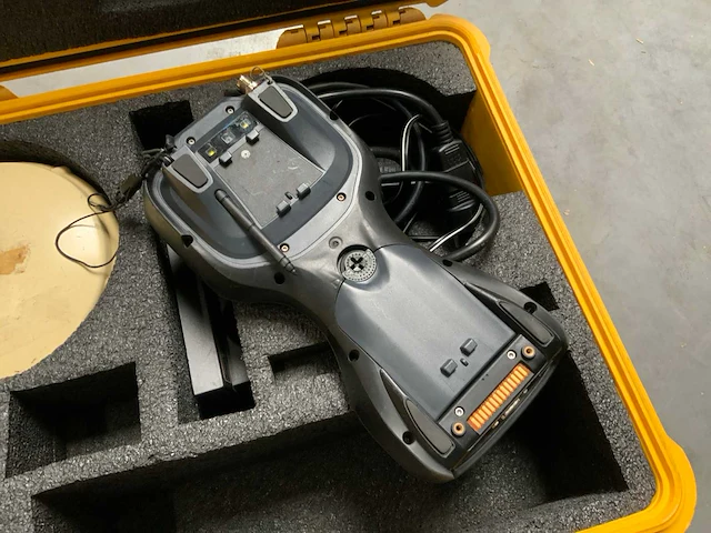 Trimble r6 gnss set - afbeelding 3 van  5