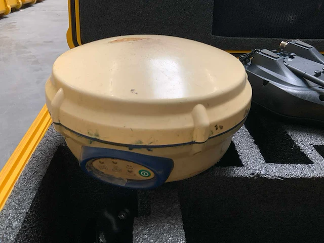 Trimble r6 gnss set - afbeelding 4 van  5