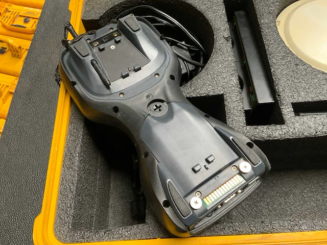 Trimble r6 gnss set - afbeelding 3 van  5