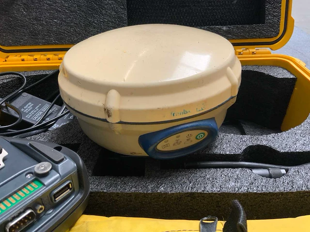 Trimble r6 gnss set - afbeelding 4 van  6