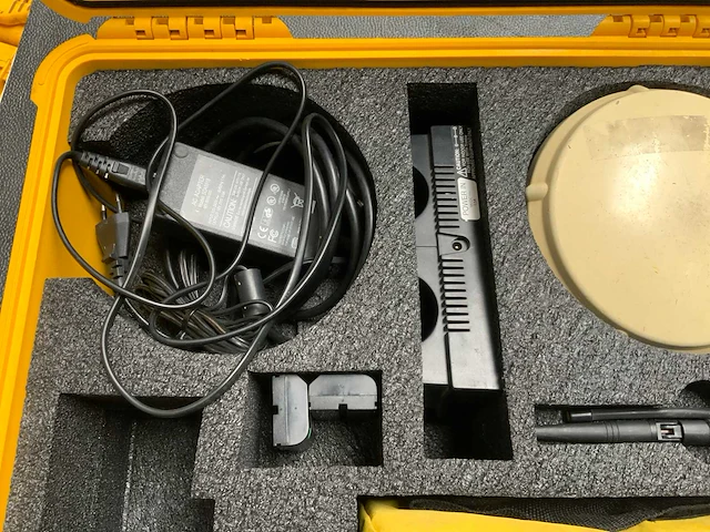 Trimble r6 gnss set - afbeelding 6 van  6