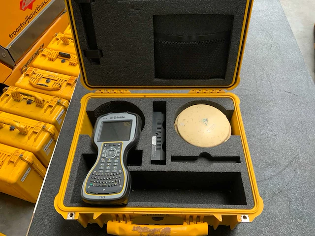 Trimble r6 gnss set - afbeelding 1 van  7