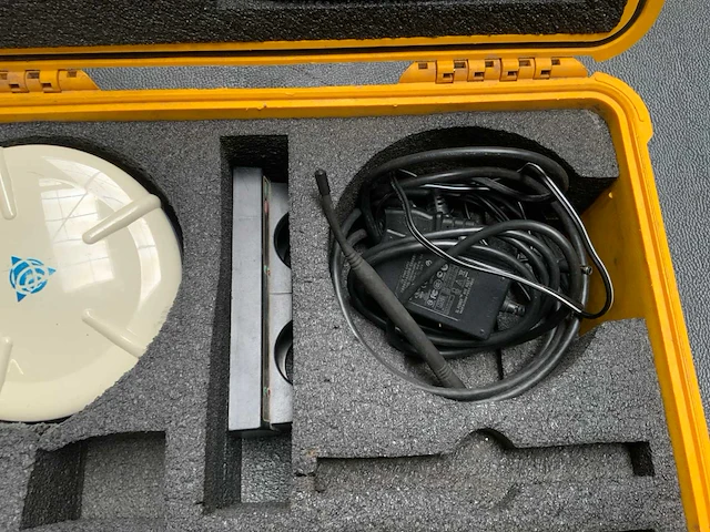 Trimble r8 gnss set - afbeelding 5 van  7