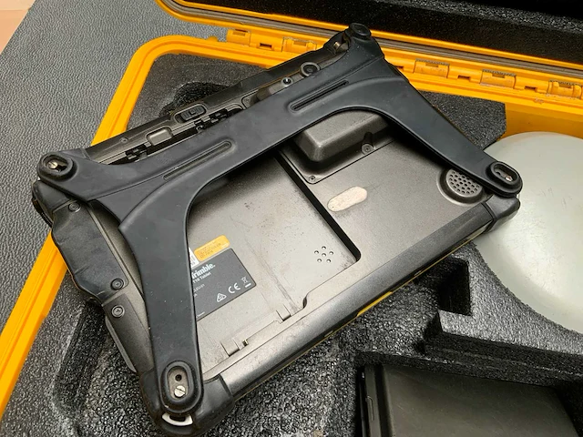 Trimble r8s gnss set - afbeelding 3 van  6