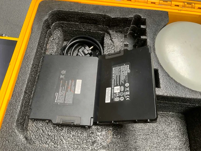 Trimble r8s gnss set - afbeelding 4 van  6