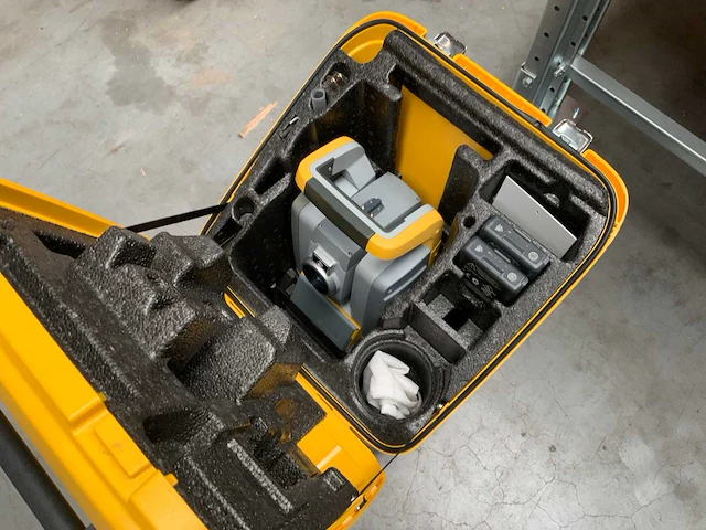 Trimble s6 robotic total station - afbeelding 2 van  10
