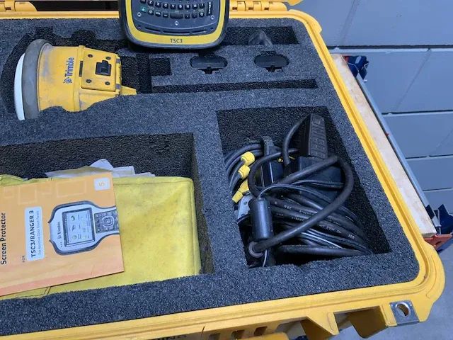 Trimble sps985/tsc3 gps roverset/inmeet set - afbeelding 8 van  10