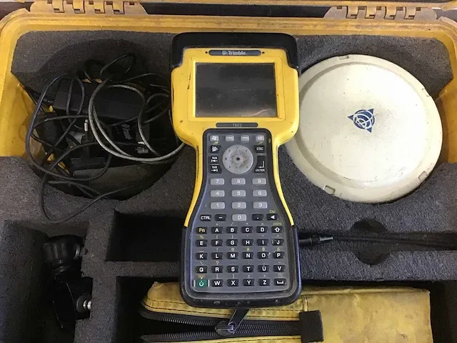 Trimble tsc2 + r6 gnss set - afbeelding 4 van  7