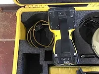 Trimble tsc2 + r8 gnss rover set - afbeelding 6 van  8