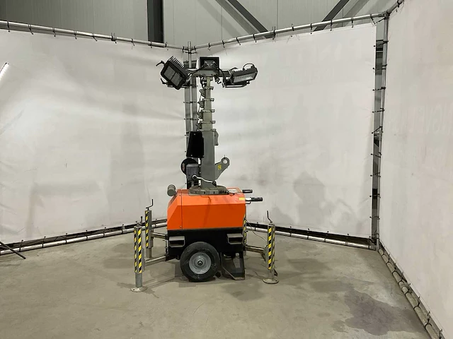Trime - x-chain - mobiele lichtmast - 2018 - afbeelding 1 van  13