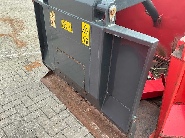 Trioliet masterbuster kuilhapper - afbeelding 17 van  19