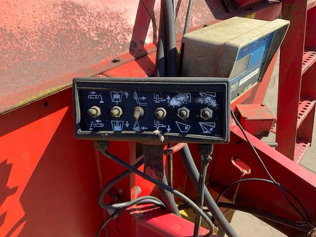 Trioliet triomix triomix 800 voermengwagen - afbeelding 4 van  31