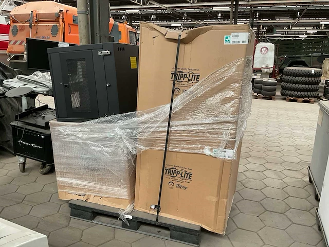 Trip-lite patchkast (4x) - afbeelding 2 van  2