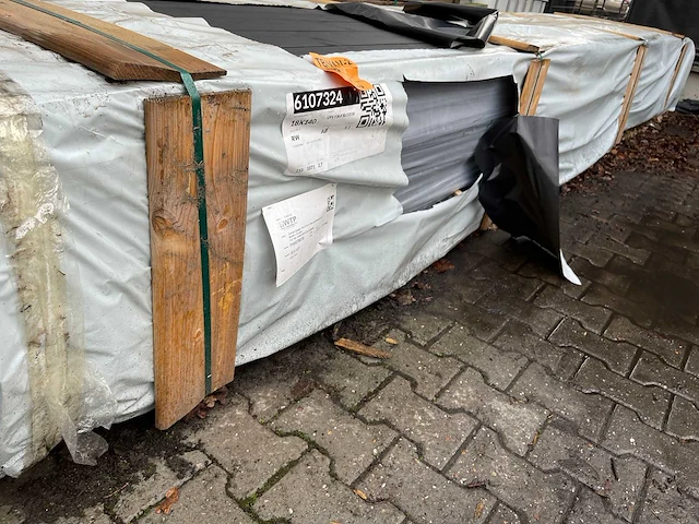 Tripple design zwart gemodificeerd 18x142mm, lengte 300cm (210x) - afbeelding 1 van  3