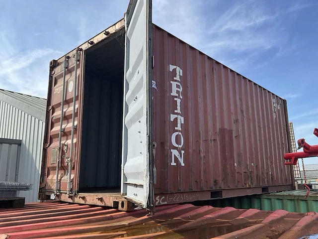 Triton zeecontainer - afbeelding 1 van  8