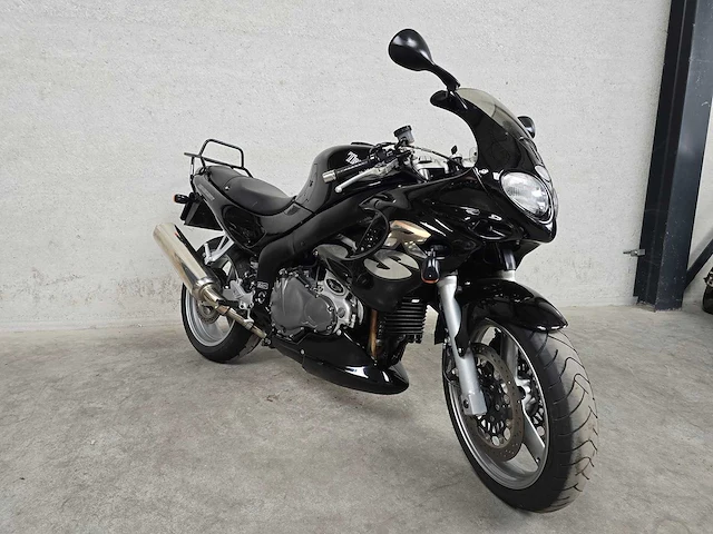 Triumph - 955i - motorfiets 06mvvf - afbeelding 4 van  7