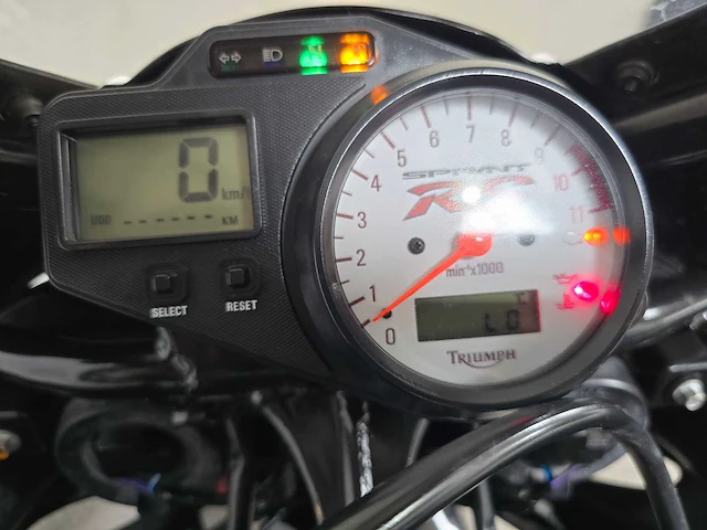 Triumph - 955i - motorfiets 06mvvf - afbeelding 7 van  7