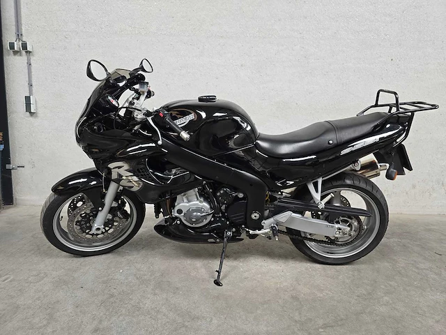 Triumph - 955i - motorfiets 06mvvf - afbeelding 1 van  7