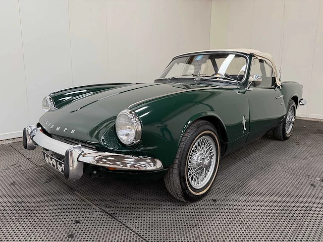 Triumph - spitfire - mk3 - 1500 - cabriolet - soft top - oldtimer - 1968 - afbeelding 12 van  49