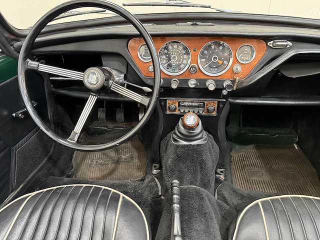Triumph - spitfire - mk3 - 1500 - cabriolet - soft top - oldtimer - 1968 - afbeelding 29 van  49