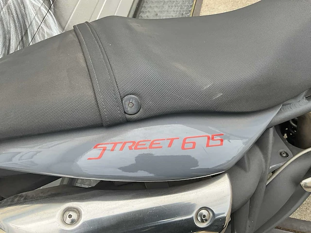 Triumph - street triple r 675 - streetfighter motorfiets - afbeelding 11 van  20