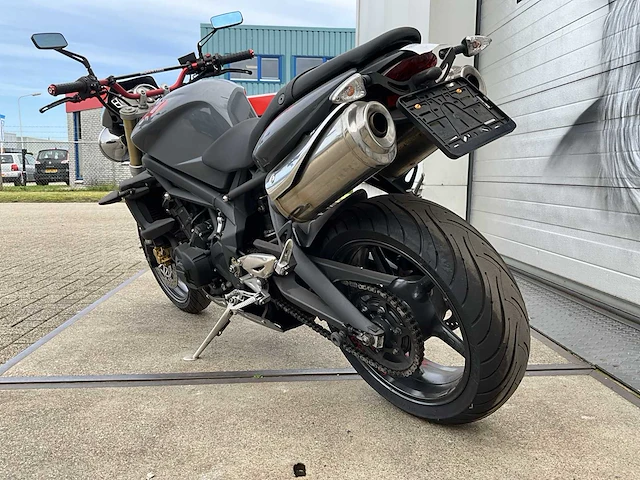 Triumph - street triple r 675 - streetfighter motorfiets - afbeelding 17 van  20