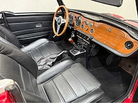 Triumph - tr6 - oldtimer - 1974 - afbeelding 4 van  28