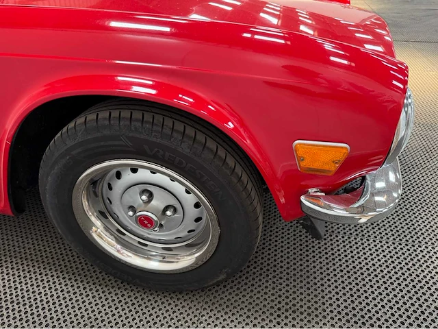 Triumph - tr6 - oldtimer - 1974 - afbeelding 21 van  28
