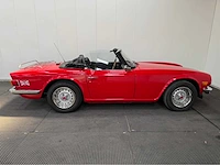 Triumph - tr6 - oldtimer - 1974 - afbeelding 25 van  28