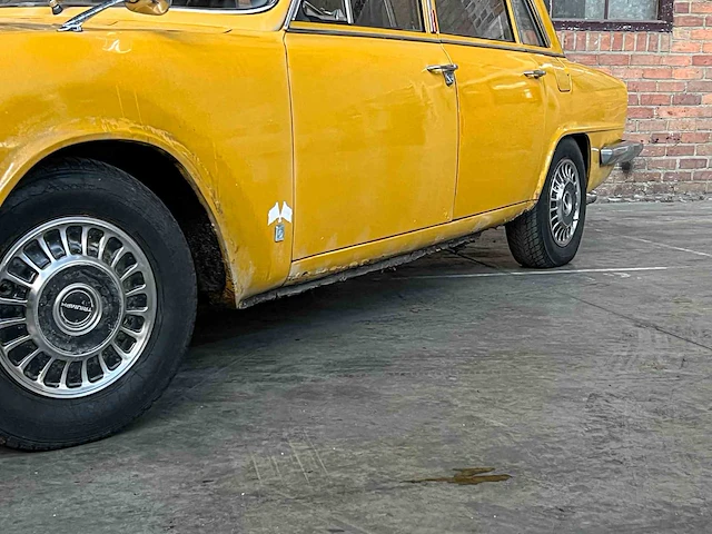 Triumph 2000 mk2 2.0 90pk 1971 youngtimer - afbeelding 14 van  20