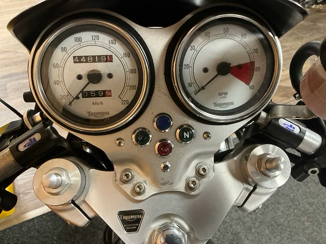Triumph 900 motorfiets - afbeelding 3 van  16