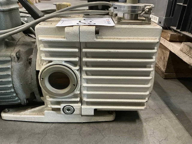 Trivac d8a vacuümpomp - afbeelding 6 van  8