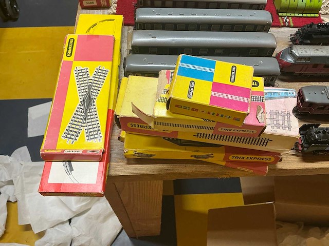 Trix expres - model making - afbeelding 10 van  26