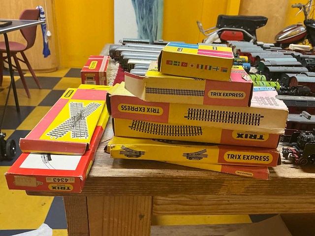 Trix expres - model making - afbeelding 11 van  26