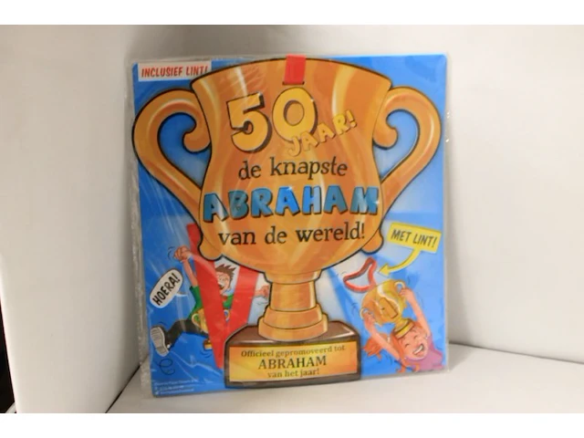 Trofee met lint en tekst 50 jaar de knapste in ds 77 - afbeelding 1 van  3