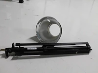 Trolleykoffer met twee studioflitsers mettle 400 q, twee statieven, twee kappen en diverse accessoires - afbeelding 3 van  4