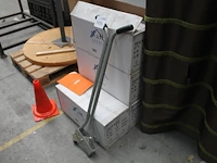 Trottoirbandenklem. - afbeelding 1 van  1