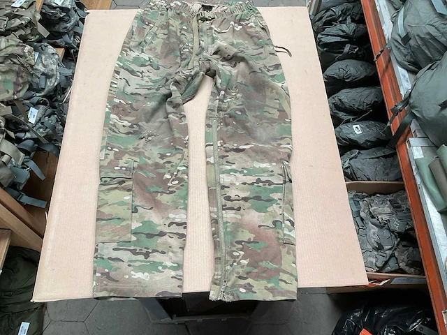 Trouser - afbeelding 1 van  6