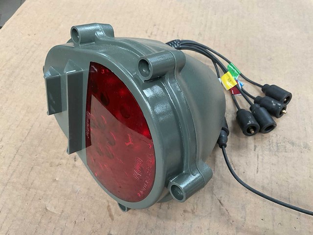 Trucklite stop tail light - afbeelding 2 van  4