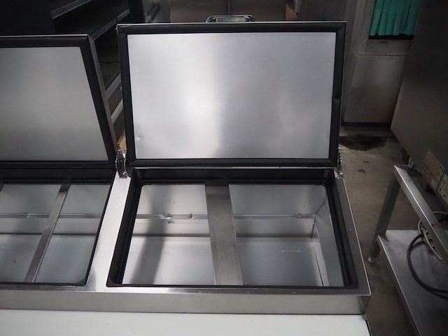 True - afbeelding 8 van  10