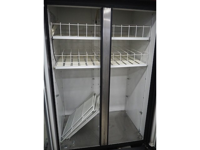 True - afbeelding 4 van  7