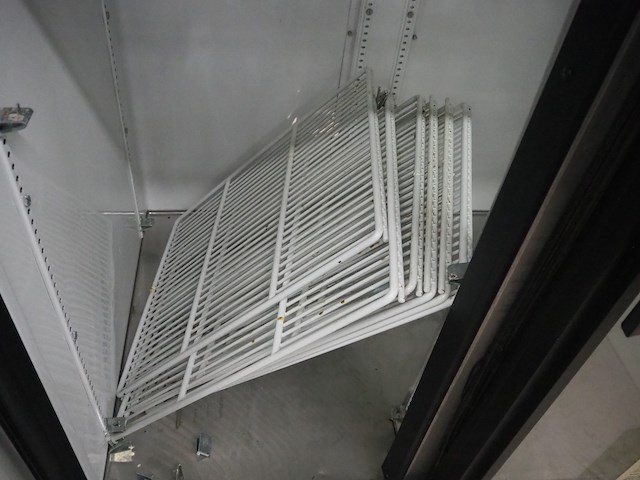 True - afbeelding 5 van  7