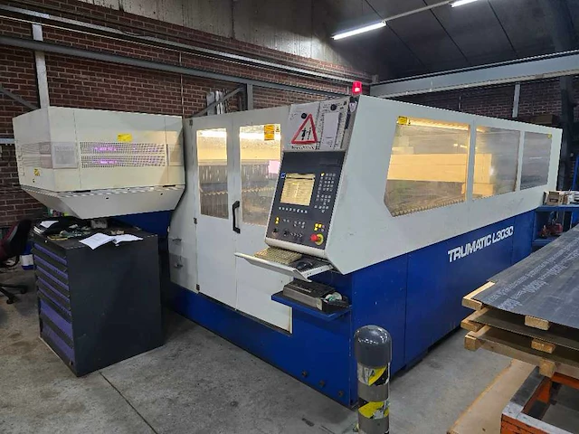 Trumpf - trumatic l 3030 - lasersnijmachine - 2004 - afbeelding 1 van  15
