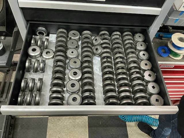 Trumpf cn901 pons-nibbel machine - afbeelding 28 van  51