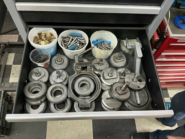Trumpf cn901 pons-nibbel machine - afbeelding 30 van  51