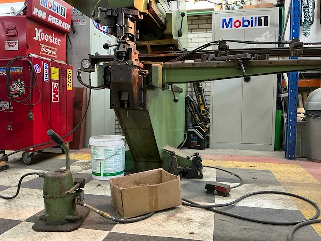Trumpf cn901 pons-nibbel machine - afbeelding 22 van  51
