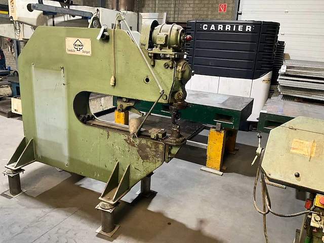 Trumph tas 63 pons-nibbelmachine - afbeelding 1 van  8