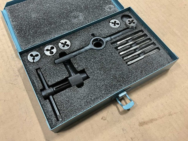 Trw screw threading set - afbeelding 1 van  5