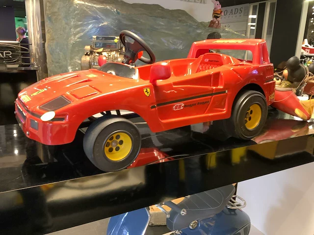 Tt toys ferrari f40 trapauto - afbeelding 9 van  10