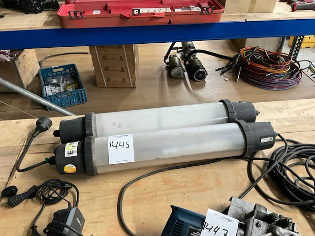 Tube light (2x) - afbeelding 1 van  4